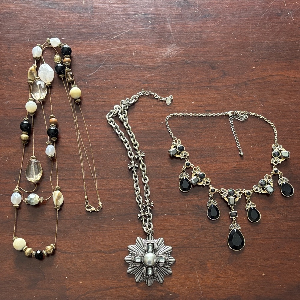 Vintage set Elegant Silver and Black Necklace Set